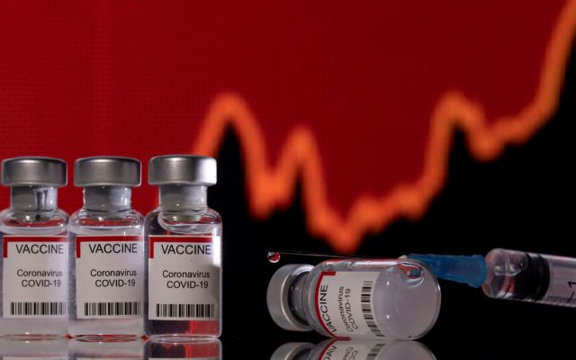 Κοροναϊός: Σε τι διαφέρουν τα νέα εμβόλια και πόσο αποτελεσματικά είναι – Δύο καθηγητές απαντούν