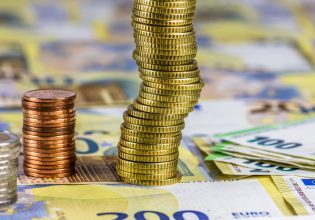 Ευρώ: Κάτω από τα 0,99 δολ. για πρώτη φορά εδώ και 20 χρόνια