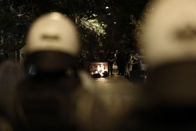 Επεισόδια στα Εξάρχεια: Τι υποστηρίζει η ΕΛ.ΑΣ.