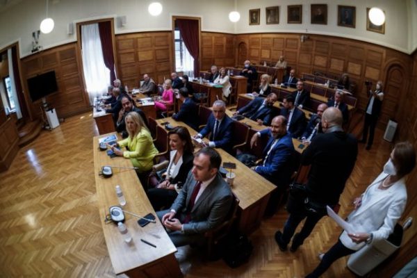 Εξεταστική επιτροπή για τις υποκλοπές: Δεν θα δημοσιοποιούνται και δεν θα διανέμονται στους βουλευτές τα πρακτικά