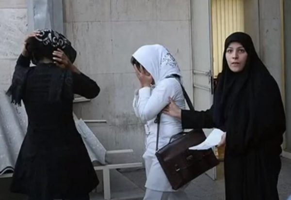 Ιρανές γυναίκες στην Τεχεράνη πριν και μετά την Ισλαμική Επανάσταση