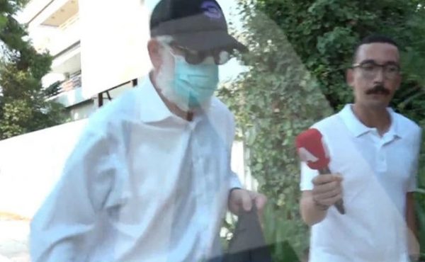 Πέτρος Φιλιππίδης: Η αντίδρασή του όταν είδε τις κάμερες έξω από το σπίτι του