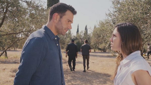 Η Γη της Ελιάς: Μπερδεμένα τα συναισθήματα της Μυρτάλης – Θα διαλέξει τον Χρήστο ή τον Αλέξη;