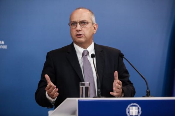 Οικονόμου σε Τσίπρα για τις υποκλοπές: Η κυβέρνηση δεν θα επιτρέψει να γίνει η πολιτική ζωή ρωμαϊκή αρένα