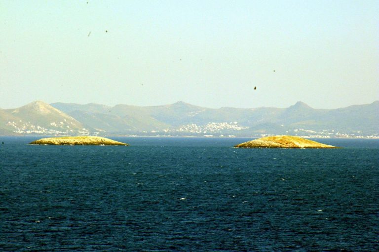 Ελληνοτουρκικά: Το ακραίο σενάριο περικύκλωσης ελληνικού νησιού από τουρκικά πλοία