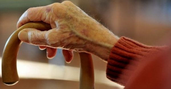 Πήλιο: Άρπαξε τη μητέρα του από τα μαλλιά και απειλούσε ότι θα την κάψει