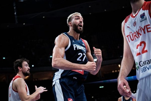 Τουρκία – Γαλλία 86-87: Μυθικός Γκομπέρ έστειλε σπίτι της την Τουρκία