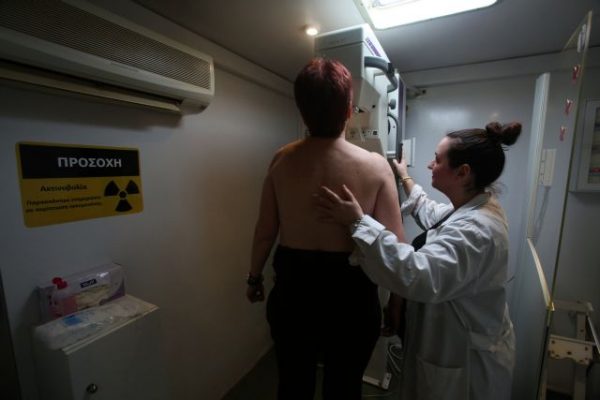 Καρκίνος μαστού: Μικρότερος ο κίνδυνος για όσες γυναίκες ασκούνται περισσότερο