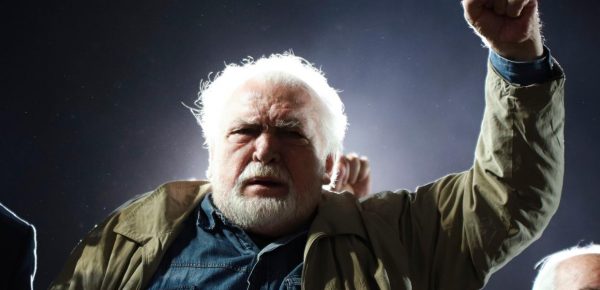 Κώστας Καζάκος: Ένας βαθιά γοητευτικός άνθρωπος, δοσμένος ολόψυχα στο θέατρο