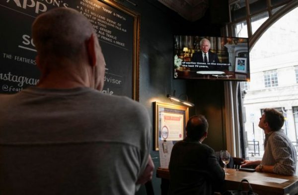 Βασιλιάς Κάρολος: Τα πρώτα μηνύματα που έστειλε