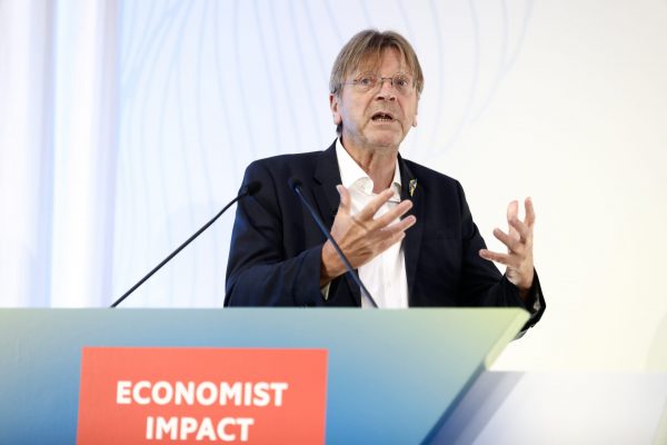 Συνέδριο Economist – Φερχόφστατ: Πρέπει να κάνουμε σημαντικές μεταρρυθμίσεις εντός της ΕΕ