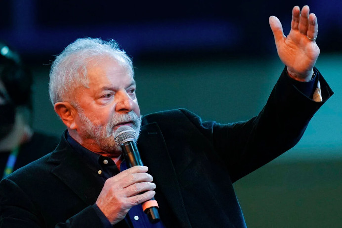 Λούλα: Ο Μπολσονάρο είναι χειρότερος από τον Τραμπ – «Πιο αγενής» και «λιγότερο πολιτισμένος»