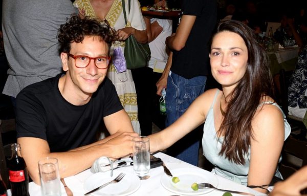 Μαίρη Μηνά: Γέννησε η ηθοποιός – Πατέρας για πρώτη φορά ο Μιχάλης Σαράντης