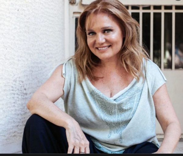 Η Μαρία Καβογιάννη πρωταγωνιστεί στη «Μητέρα του σκύλου» του Π. Μάτεσι στο θέατρο Ιλίσια