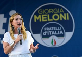 Ιταλία – δημοσκοπήσεις: Άνετη πλειοψηφία της συντηρητικής παράταξης