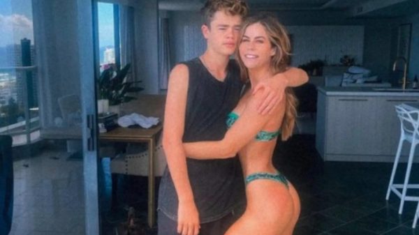 Δήλωση γροθιά στα στερεότυπα: Όχι ο γιος μου δεν σκέφτεται τι σέξι οπίσθια που έχω