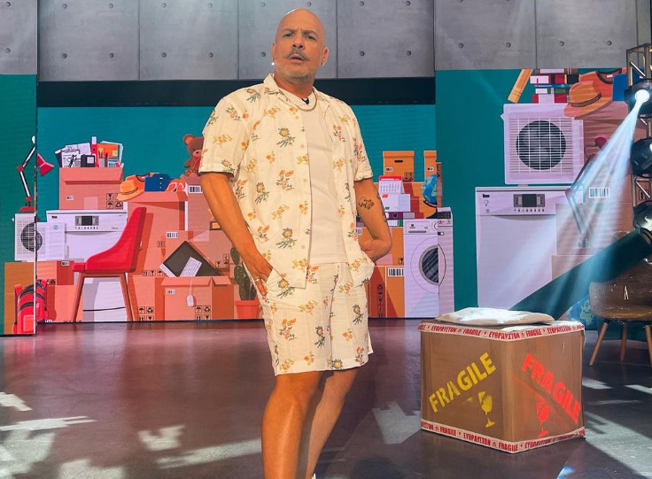 Νίκος Μουτσινάς: Η πρώτη του αντίδραση μετά την αναβολή της πρεμιέρας του