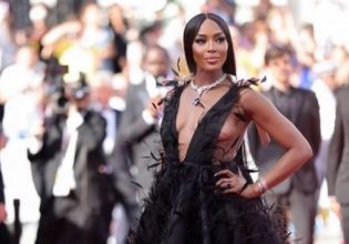 Η Ναόμι Κάμπελ μιλάει για την μητρότητα στα 51 – «Δεν με νοιάζουν τα εχθρικά βλέμματα»