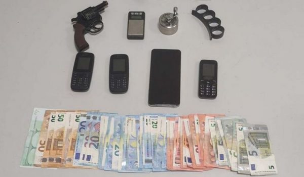 Θεσσαλονίκη: Μητέρα και γιος έκαναν εμπόριο ναρκωτικών