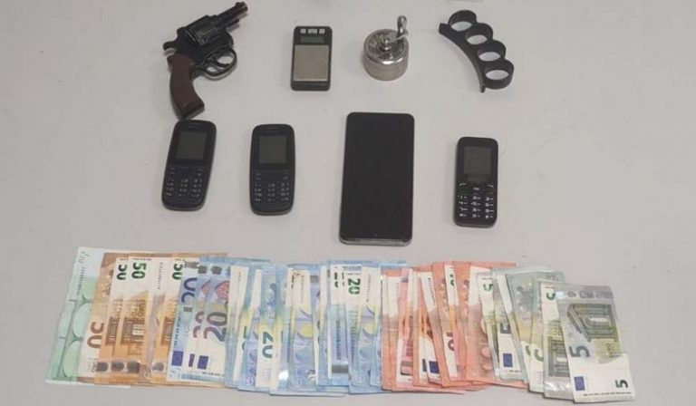 Θεσσαλονίκη: Μητέρα και γιος έκαναν εμπόριο ναρκωτικών