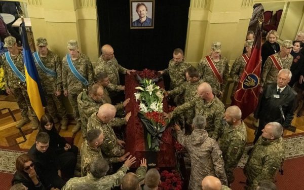 Ουκρανία: Διακεκριμένος χορευτής σκοτώθηκε στο πεδίο της μάχης