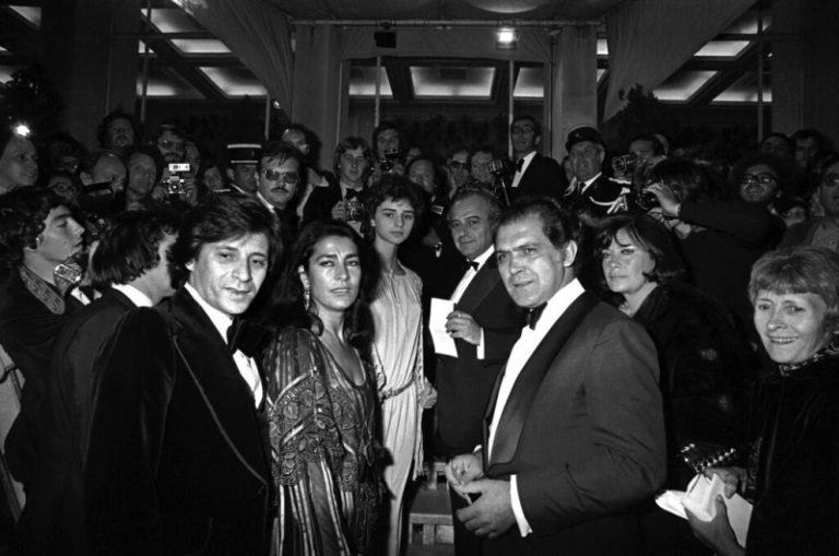 Ειρήνη Παπά: Σπάνιο – ντοκουμέντο με Κώστα Καζάκο και Τζένη Καρέζη στις Κάννες