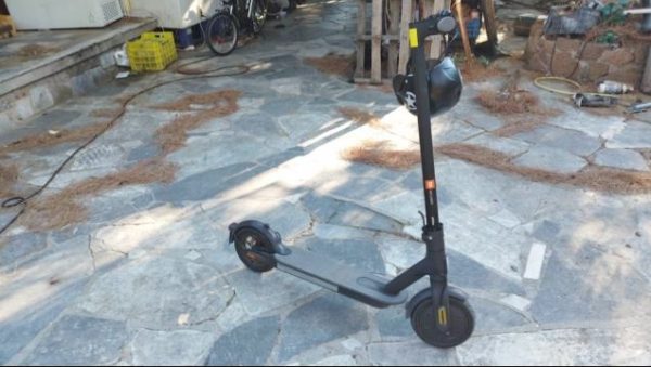 Λέσβος: Του έκοψαν 120 ευρώ κλήση γιατί οδηγούσε πατίνι χωρίς κράνος