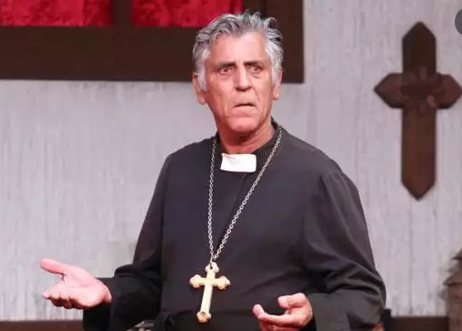 Πέτρος Ξεκούκης: «Ο επιχειρηματίας μου είπε να θάψω τον πατέρα μου πρωί γιατί είχαμε διπλή παράσταση»