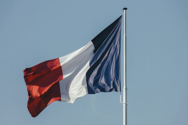 Γαλλία: Θα δανειστεί ποσό της τάξεως των 270 δισεκατομμυρίων ευρώ το 2023, το μεγαλύτερο που έχει δανειστεί ποτέ