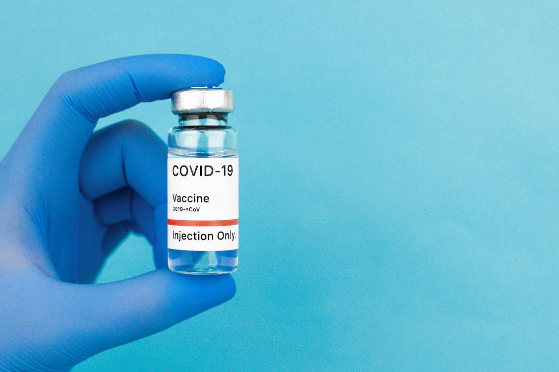 Κοροναϊός: Ταυτόχρονο ετήσιο εμβολιασμό για Covid-19 και γρίπη σχεδιάζουν οι ΗΠΑ