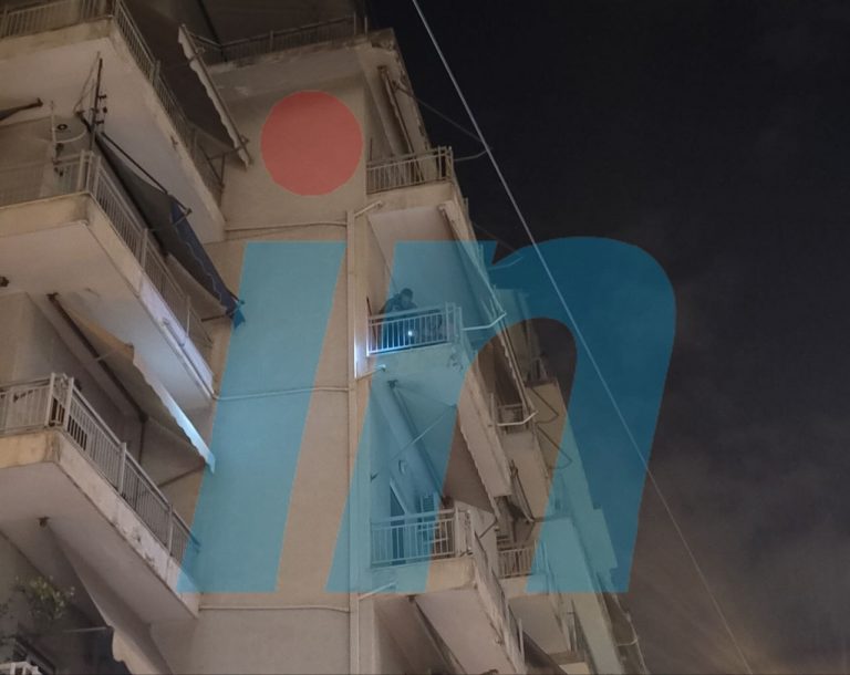 Κυψέλη: Θρίλερ με αιμόφυρτη γυναίκα – Βρέθηκε ημίγυμνη και με τραύματα στο πεζοδρόμιο