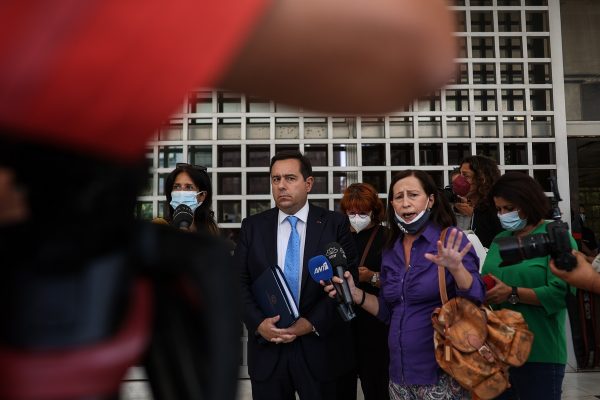 Μηταράκης: Δεν υπάρχει αγνοούμενο παιδί στα επίσημα στοιχεία – Οι νέες διαδρομές μεταναστών