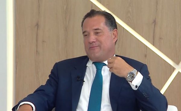 Γεωργιάδης: «Δεν είμαι κανένας Γκάντι» – Τι είπε για τους πολιτικούς καβγάδες