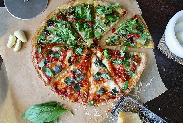 Πίτσα: Ακριβαίνει το δημοφιλές φαγητό - Αύξηση της τιμής μέχρι και 15% σε σχέση με πέρυσι