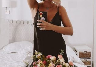 Η πιο σέξι πλάτη της σόουμπιζ: Ηθοποιός ποζάρει τόπλες και ρίχνει το Instagram