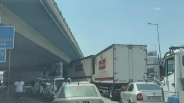 Βίντεο: Αυτό είναι το νέο κόλπο για να σε κλέβουν στο φανάρι