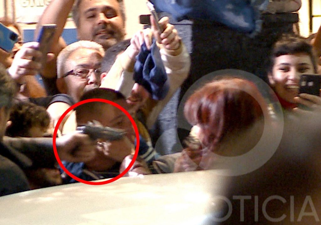 Αργεντινή: Νεοναζί ο δράστης που στόχευσε την πρόεδρο  – Συνελήφθη και η σύντροφός του