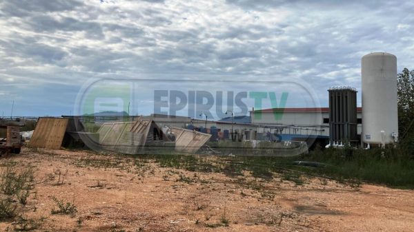 Πρέβεζα: «Είχε προειδοποιήσει ότι υπήρχε διαρροή, αλλά τον αγνοούσαν» λέει η σύζυγος του 39χρονου