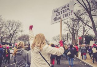 ΔΝΤ: Ο κόσμος θα βγει στους δρόμους εάν δεν μειώσουμε τον πληθωρισμό