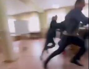 Ρωσία: Ένοπλος συνελήφθη αφού άνοιξε πυρ σε στρατολογικό κέντρο στην περιφέρεια Ιρκούτσκ