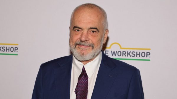 Βαλκάνια: Ξέσπασε «πόλεμος» ανάμεσα στον Ράμα και τη Βουλγαρία