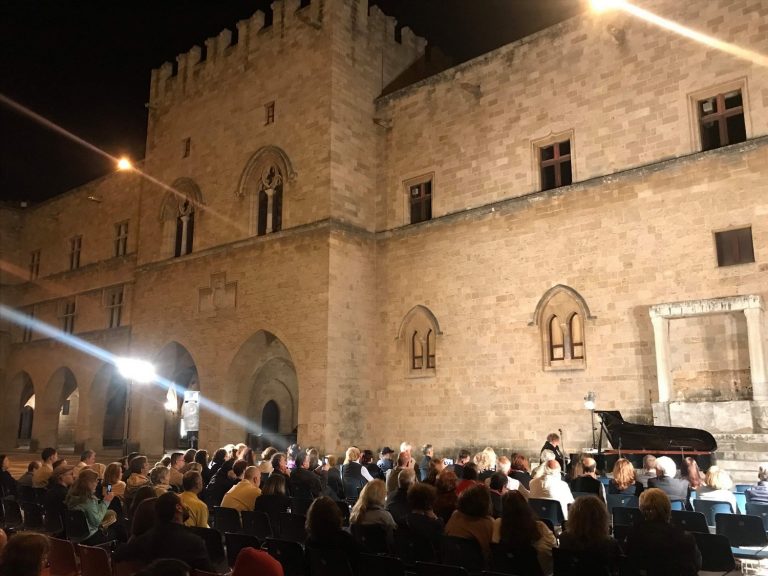 Μαγικές βραδιές μουσικής στο παλάτι του Μεγάλου Μαγίστρου στην όμορφη Ρόδο