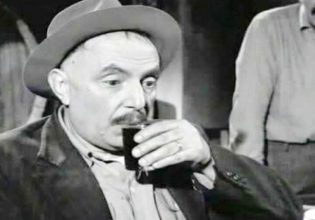 Μία σπάνια φωτό: Ο Ορέστης Μακρής με την κόρη του, Κατερίνα