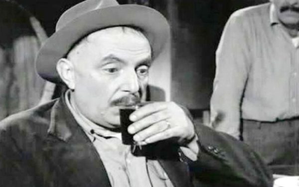 Μία σπάνια φωτό: Ο Ορέστης Μακρής με την κόρη του, Κατερίνα