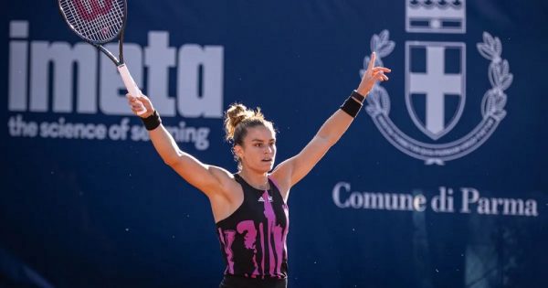Μαρία Σάκκαρη – Ντάνκα Κόβιντς: Αναβλήθηκε λόγω βροχής ο ημιτελικός στην Πάρμα