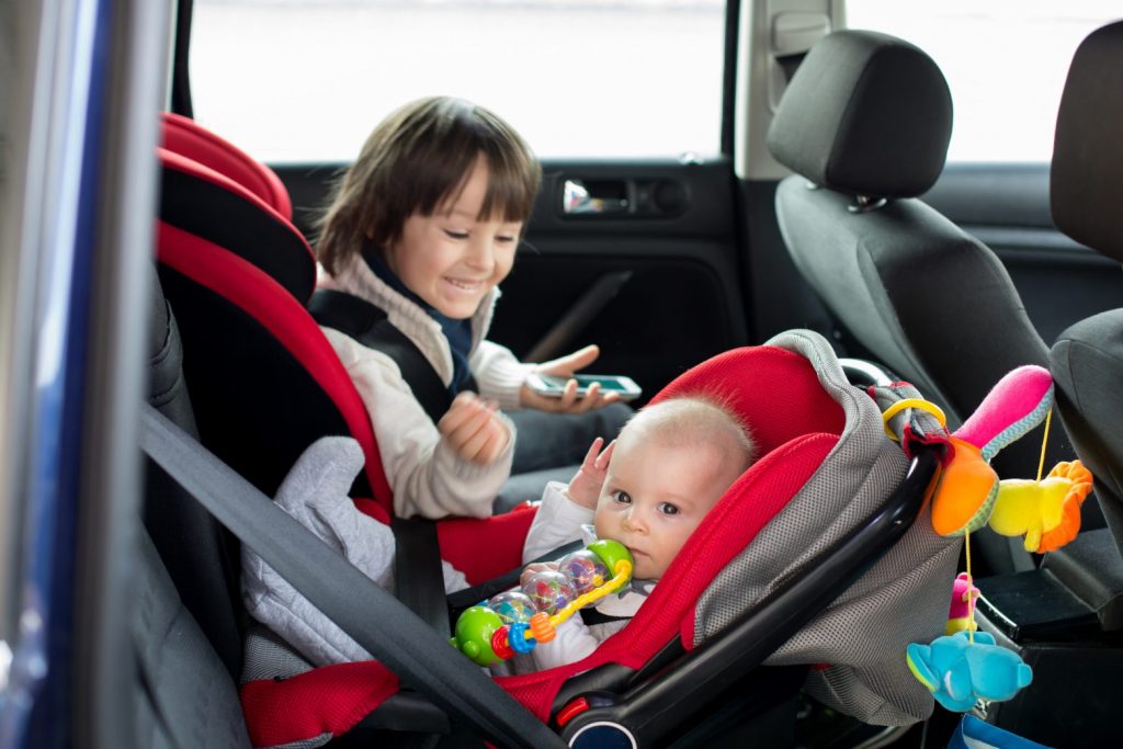Παιδικό κάθισμα αυτοκινήτου: Tι πρέπει να προσέξεις για ασφαλείς διαδρομές