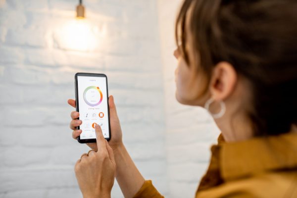 Εξοικονόμηση ενέργειας: 10 τρόποι να ρίξεις τους λογαριασμούς του ρεύματος