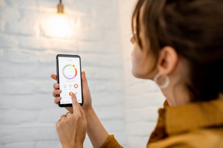 Εξοικονόμηση ενέργειας: 10 τρόποι να ρίξεις τους λογαριασμούς του ρεύματος