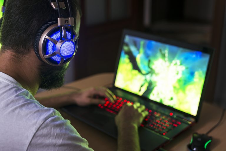 Gaming laptop ή desktop; – Πώς θα δώσεις την απάντηση στο αιώνιο δίλημμα