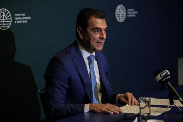 ΥΠΕΝ: Έκρηξη λαϊκισμού από Τσίπρα για τις τιμές στο ηλεκτρικό ρεύμα και τη στήριξη των νοικοκυριών